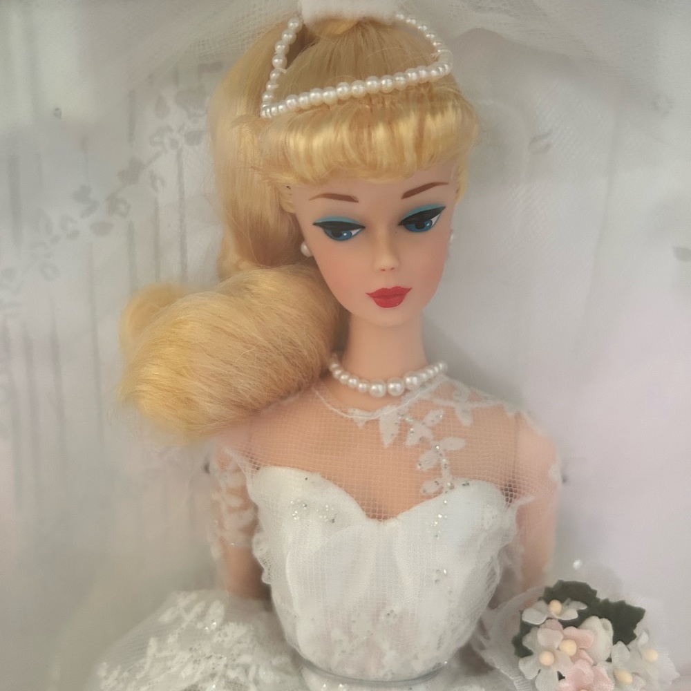 Wedding day Barbie 1996 mint. Beautiful bride reproduced ponytail Barbie doll.